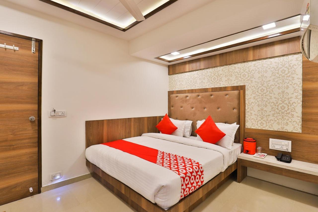 Oyo 24950 Hotel Shree Balaji Residency Ahmedabad Exterior photo